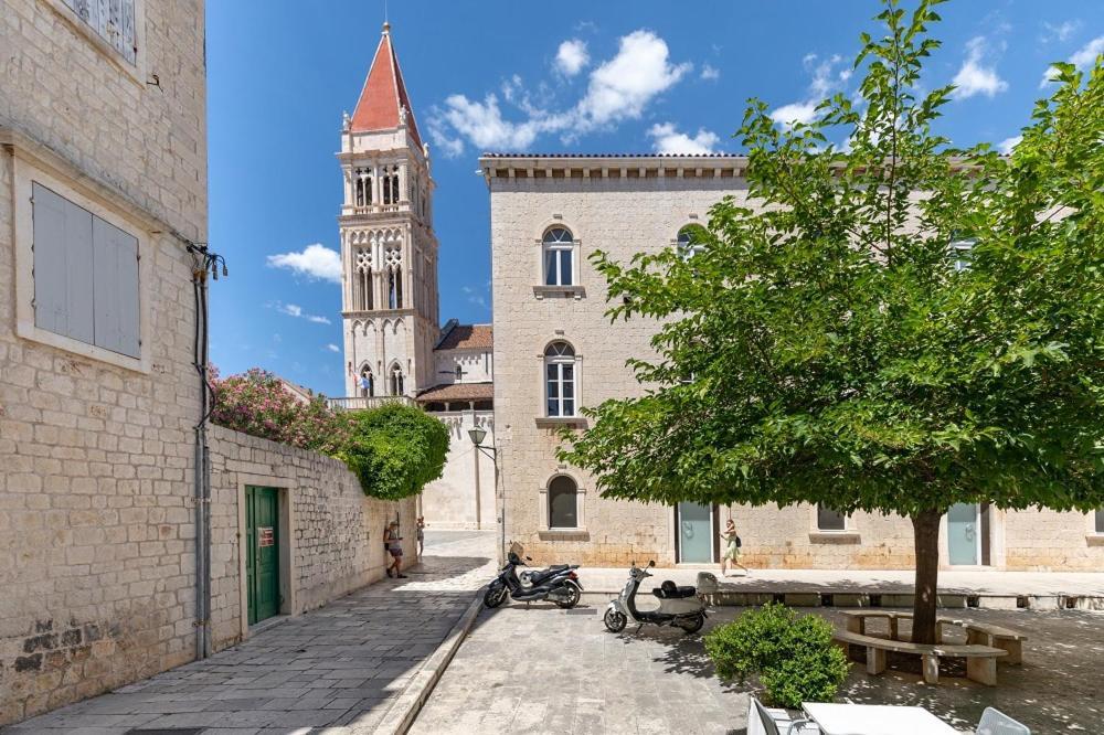 Luxury Apartment Aria Trogir Exterior photo