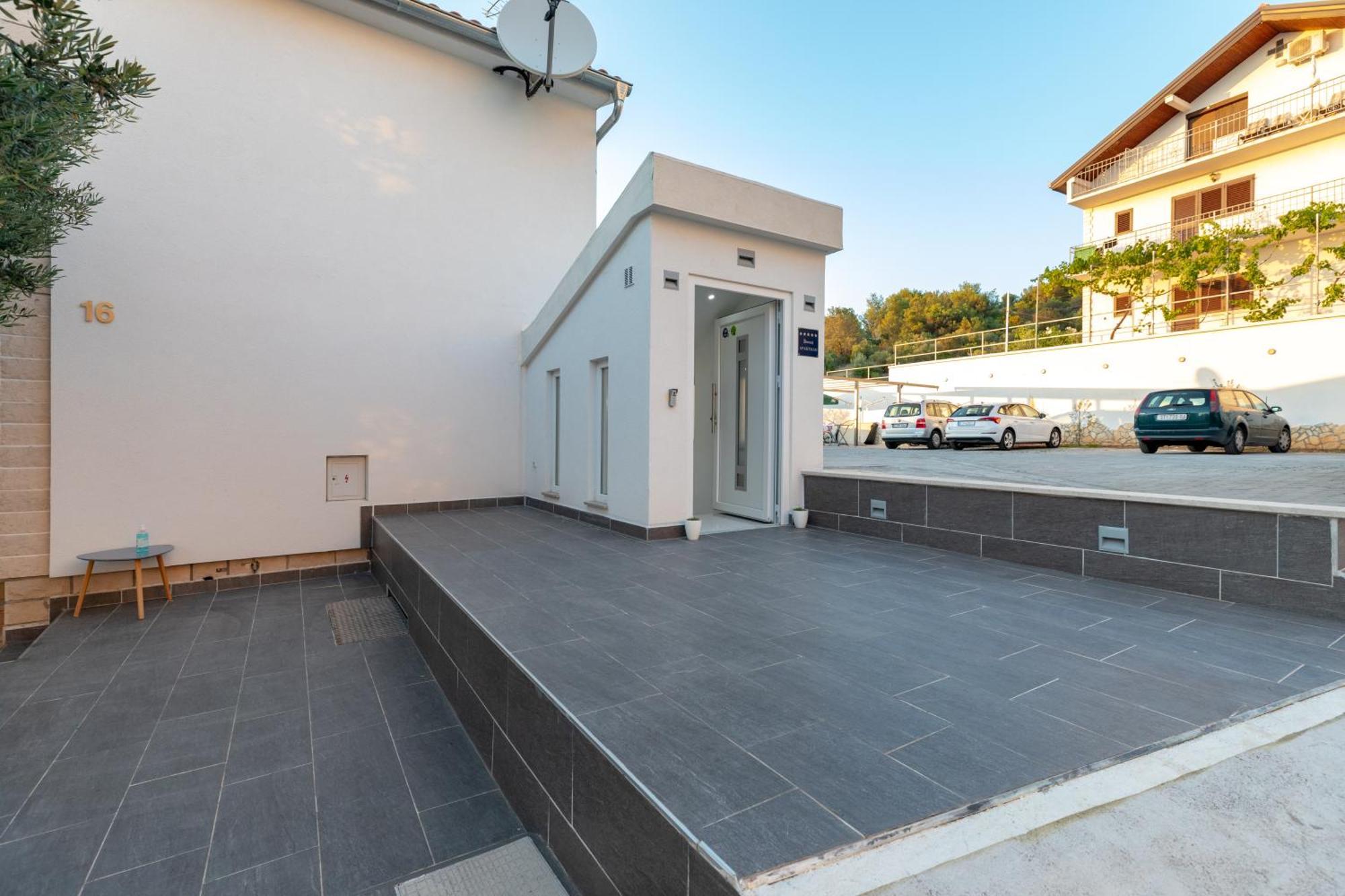 Luxury Apartment Aria Trogir Exterior photo