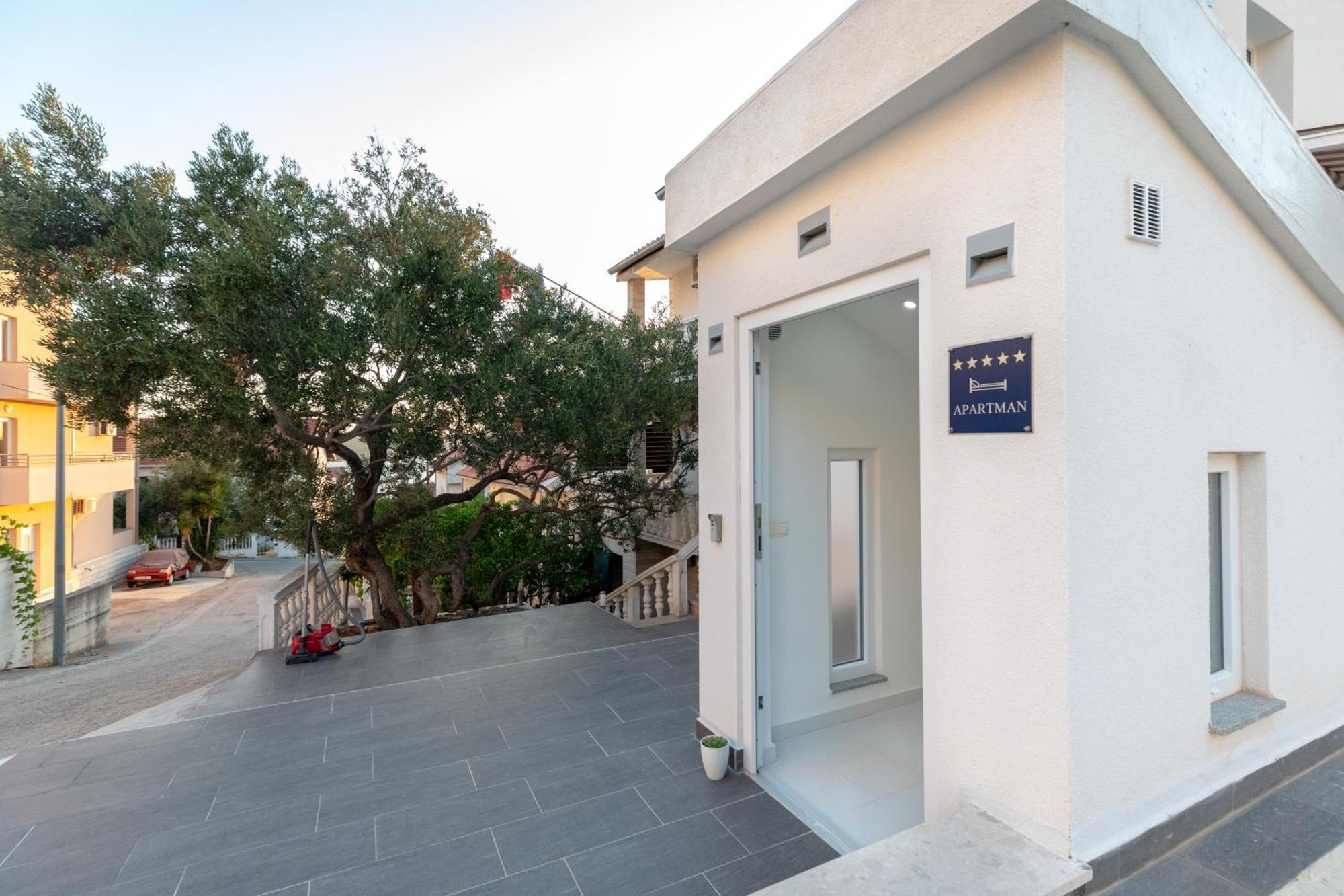 Luxury Apartment Aria Trogir Exterior photo